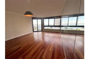 520 Brickell Key Dr A811, Miami