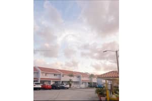 550 Sw 115th Ave 807d, Sweetwater