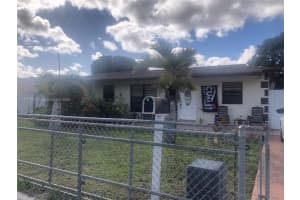 5010 Nw 190th St, Miami Gardens