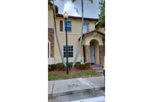 9031 Sw 227th St 5, Cutler Bay