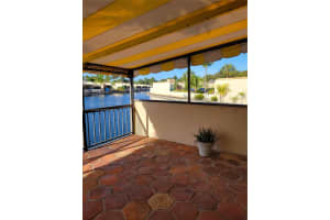 7003 Crown Gate Ct, Miami Lakes