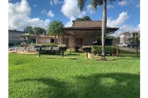 2431 Sw 82nd Ave 205, Davie