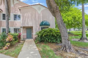 12154 Saint Andrews Pl 112, Miramar