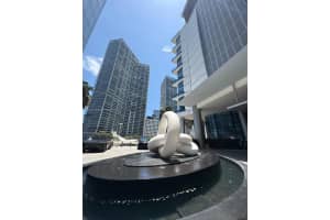 200 Biscayne Boulevard Way 1103, Miami