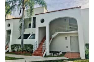 3564 Magellan Cir 213-1, Aventura
