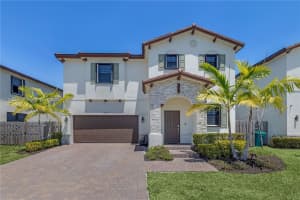 10329 Sw 228th Ter, Miami