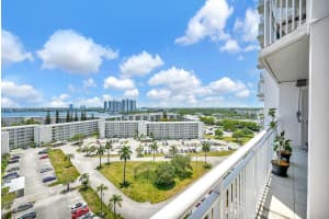 18041 Biscayne Blvd 1201, Aventura