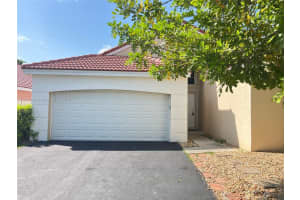 435 Somerset Way, Weston