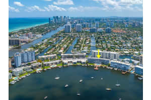 400 Golden Isles Dr 10, Hallandale Beach