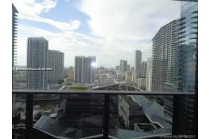 45 Sw 9th St 2709, Miami