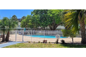 270 Layne Blvd 106, Hallandale Beach