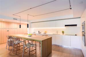 291 Bal Bay Drive 103, Bal Harbour