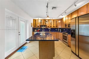 400 Se 31st St 8, Fort Lauderdale