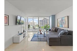 21055 Yacht Club Dr 1007, Aventura