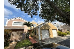 1325 Nw 124th Ave 1325, Pembroke Pines