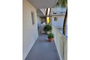 2680 W 76 Street 204, Hialeah