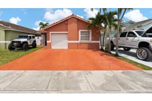 7568 W 4th Ct, Hialeah
