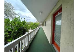 3571 Inverrary Dr 208, Lauderhill
