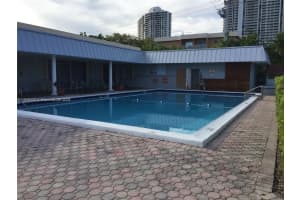 3750 Ne 170 205, North Miami Beach