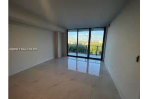 16385 Biscayne Blvd 820, North Miami Beach