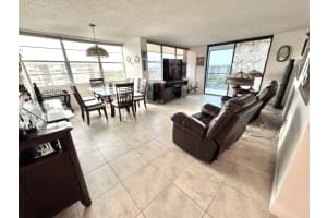 1100 Saint Charles Pl 712, Pembroke Pines