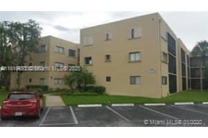 8045 Sw 107th Ave 323, Miami