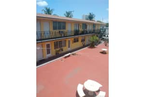 17051 Ne 23rd Ave 2e, North Miami Beach