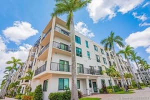 4725 Nw 85th Ave 32, Doral