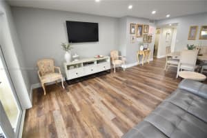 8469 Sw 137th Ave 8469, Miami
