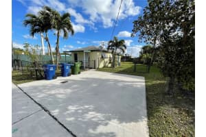 1016 Nw 1st Ave, Hallandale Beach