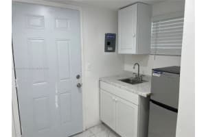 760 Ne 168th St 2, North Miami Beach