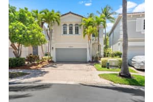 20820 Ne 30th Pl, Aventura