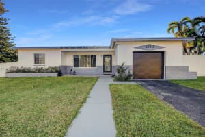 2190 Ne 169th St, North Miami Beach