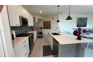 8001 Nw 41st St F-307, Doral