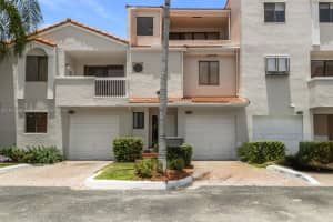 21376 Marina Cove Cir 12-c, Aventura