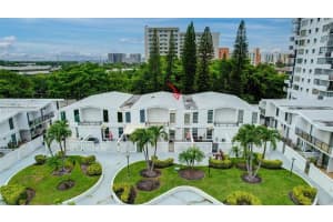 2730 Ne 183rd St Th03, Aventura