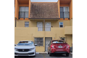 245 Nw 109th Ave 104, Miami