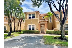 8450 Nw 138th Ter 3004, Miami Lakes