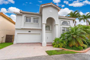 11244 Nw 58th Ter, Doral
