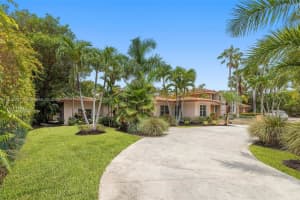 564 Golden Beach Dr, Golden Beach