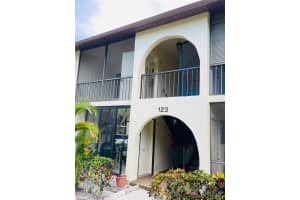 123 Lake Pine Cir C-2, Green Acres