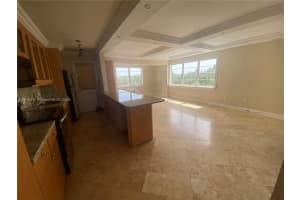 7904 West Dr 401, North Bay Village