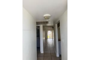 438 Ne 210th Cir Ter 202-4b, Miami