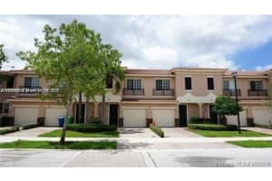 233 Las Brisas Cir 233, Sunrise