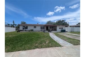 950 Ne 172nd St, Miami