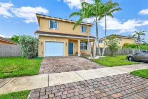 8986 Sw 214th Ter, Cutler Bay