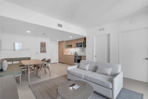 601 Ne 6th St 3709, Miami