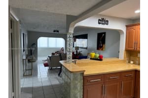 6090 W 18th Ave 224, Hialeah