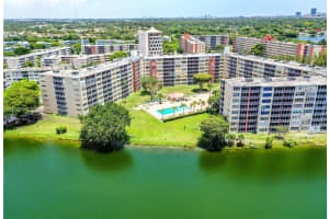 1750 Ne 191st St 100-1, Miami