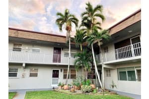 2050 Nw 81st Ave 223, Pembroke Pines